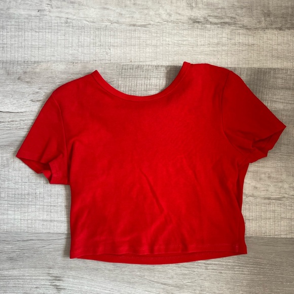 Red Zara cropped t-shirt - Picture 1 of 3